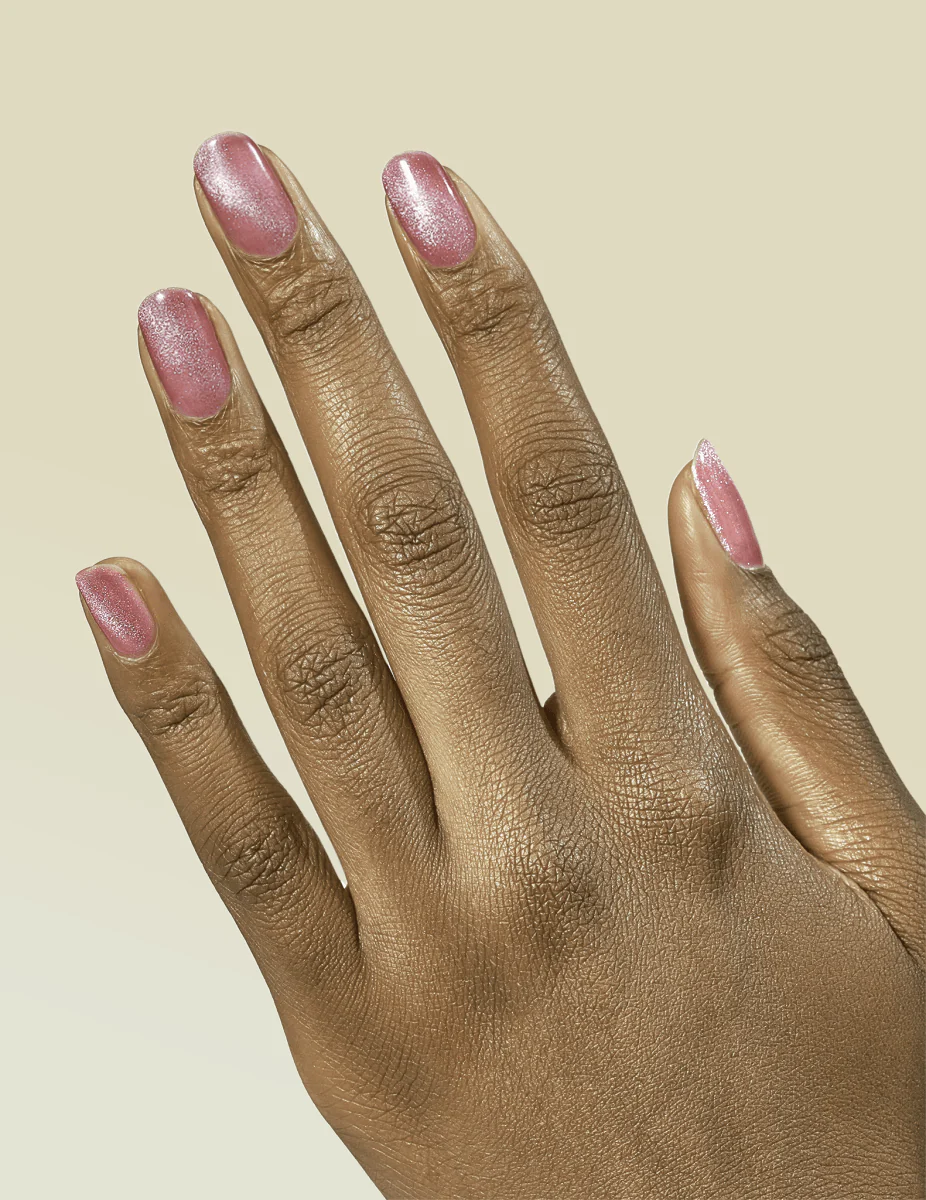Cosmopolitan Velvet Cat Eye - Gel Manicure Kit - Image 3