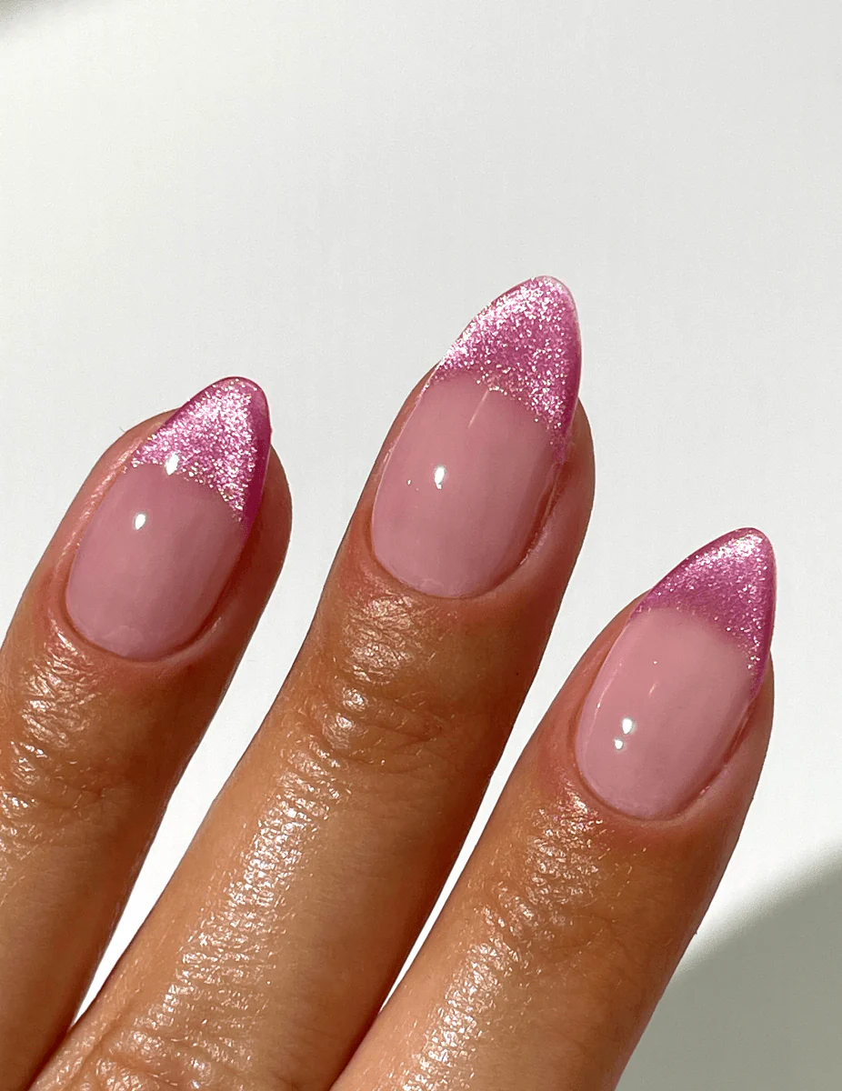 Cosmopolitan Velvet - Cat Eye Gel Polish - Image 3
